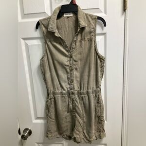 Bella Dahl Utility Button Front Olive Green Shorts Romper Sz L